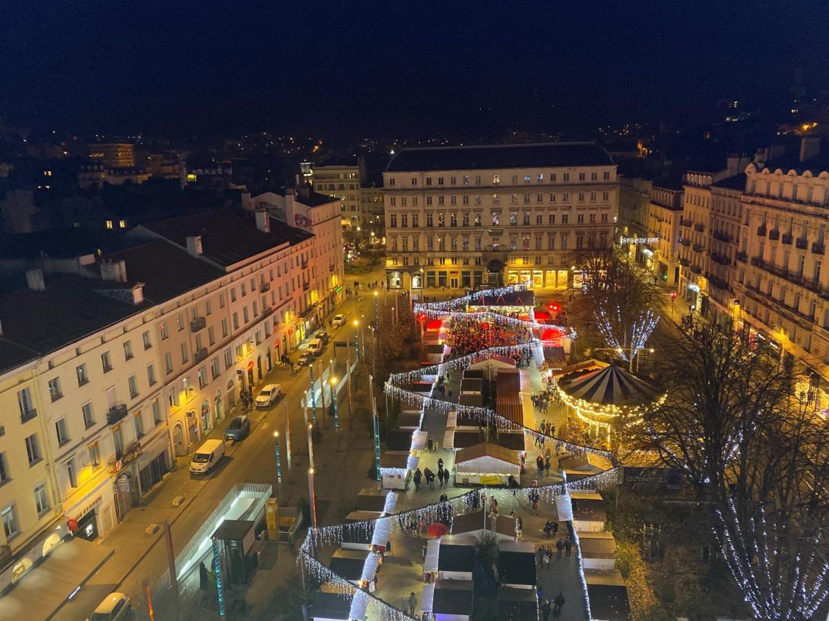 CHIC&COSY GRAND APPART BUSINESS Centre NETFLIX Saint-Etienne  Extérieur photo